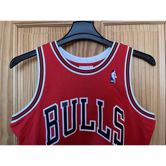 Mitchell & Ness Chicago Bulls Scottie Pippen Red Swingman Jersey Men's Size 2XL - Picture 3 of 12